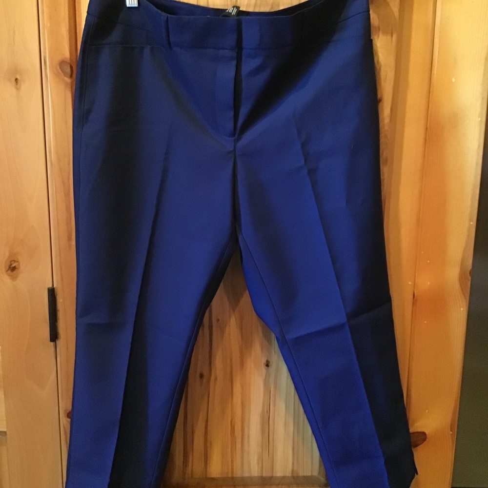 Navy blue crop pant